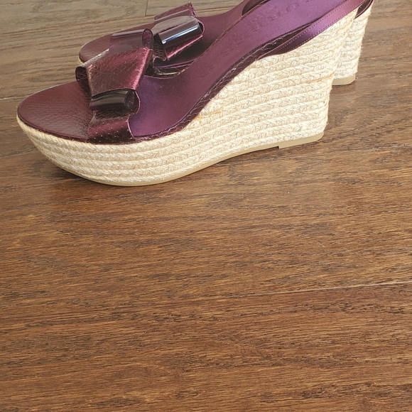 Burberry - Picture 9 of 10